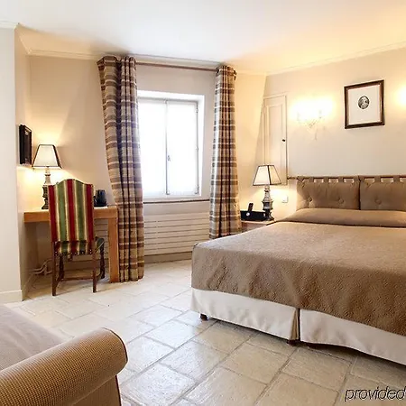 Albe Bastille Hotel 3*