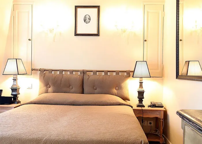 Hotel Albe Bastille 3*