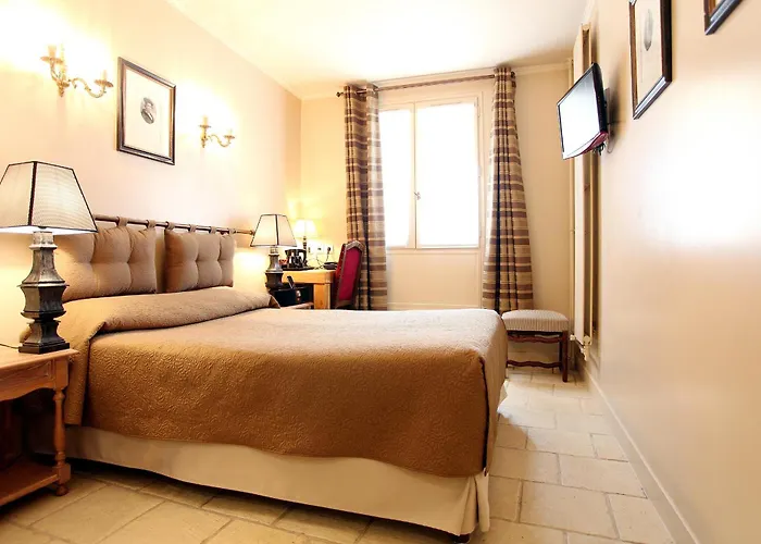 Hotel Albe Bastille 3*